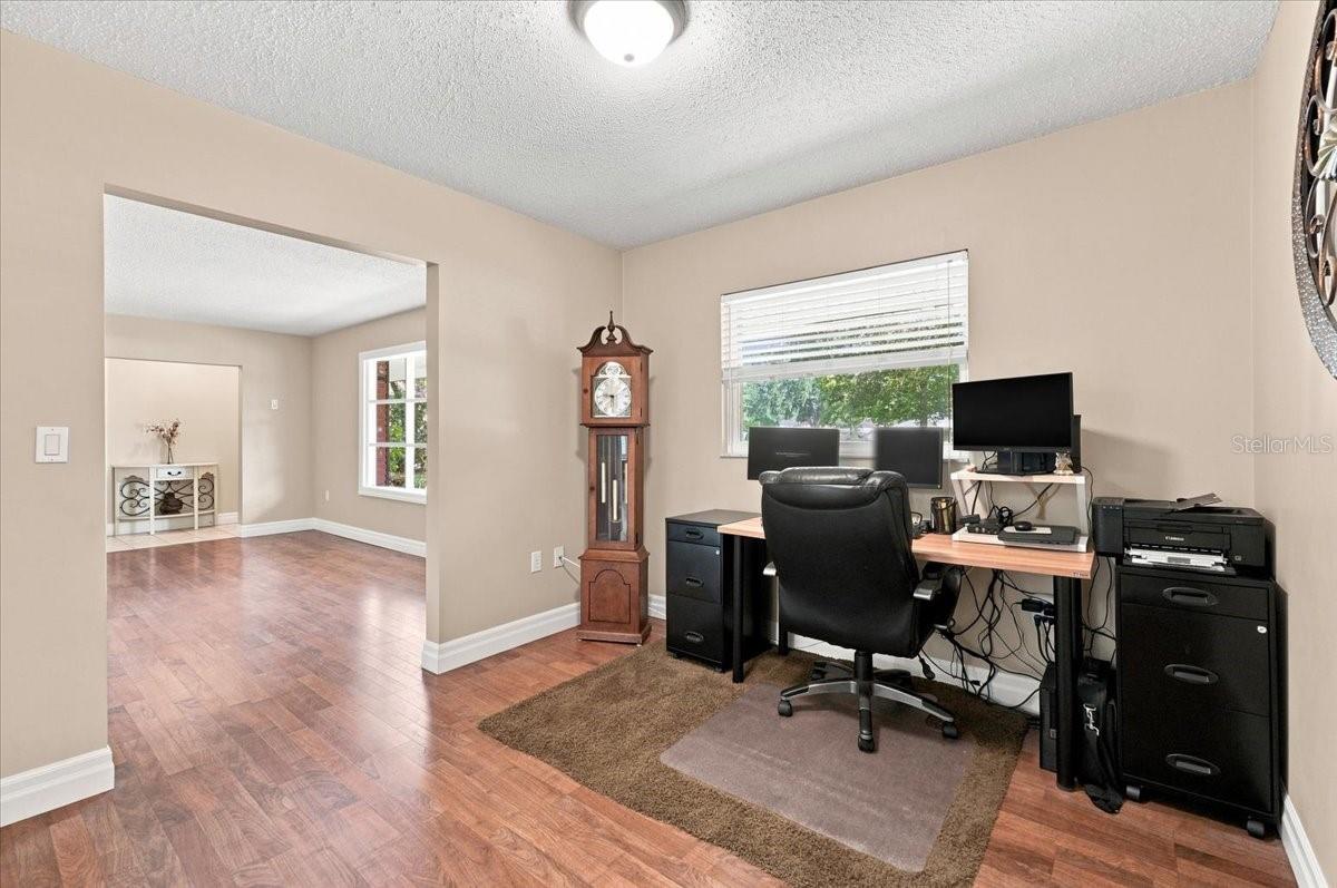 2021 Charnes Dr Property Photo 22