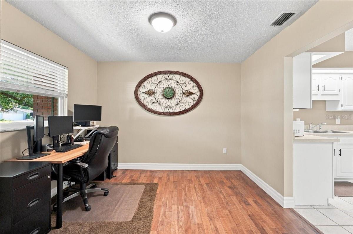 2021 Charnes Dr Property Photo 23