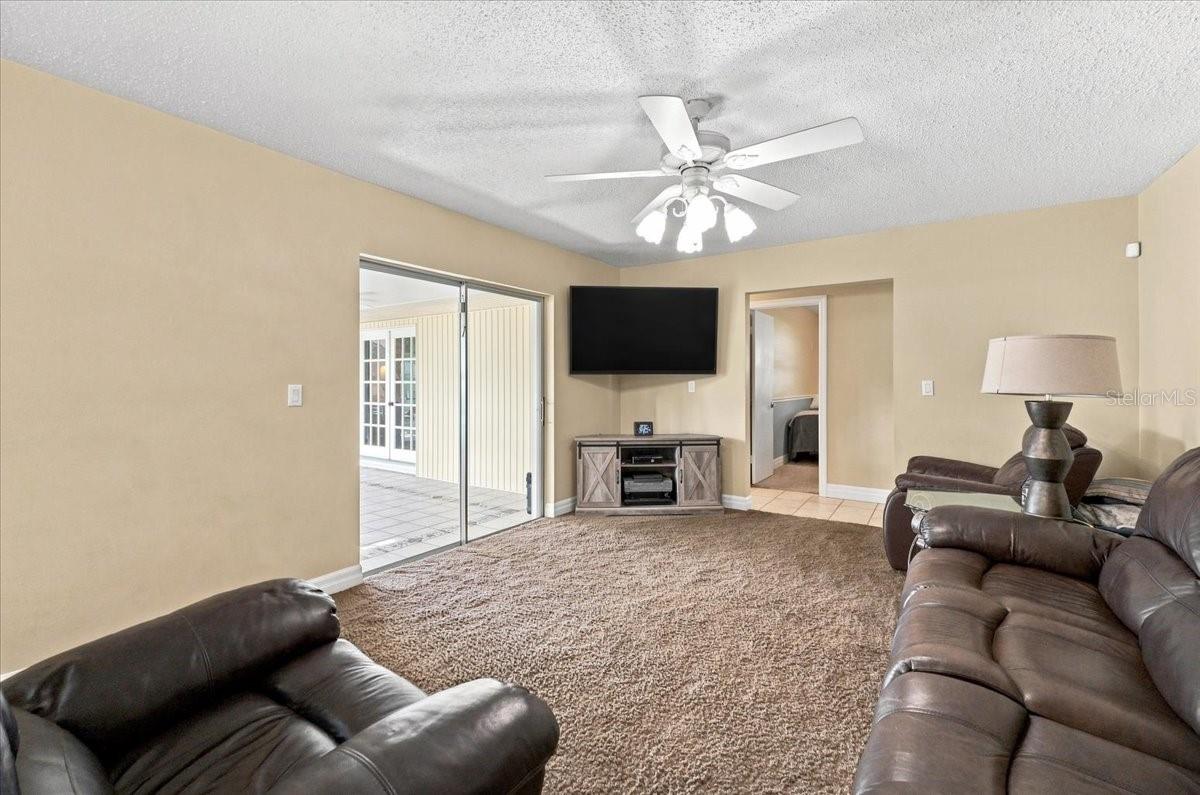 2021 Charnes Dr Property Photo 25