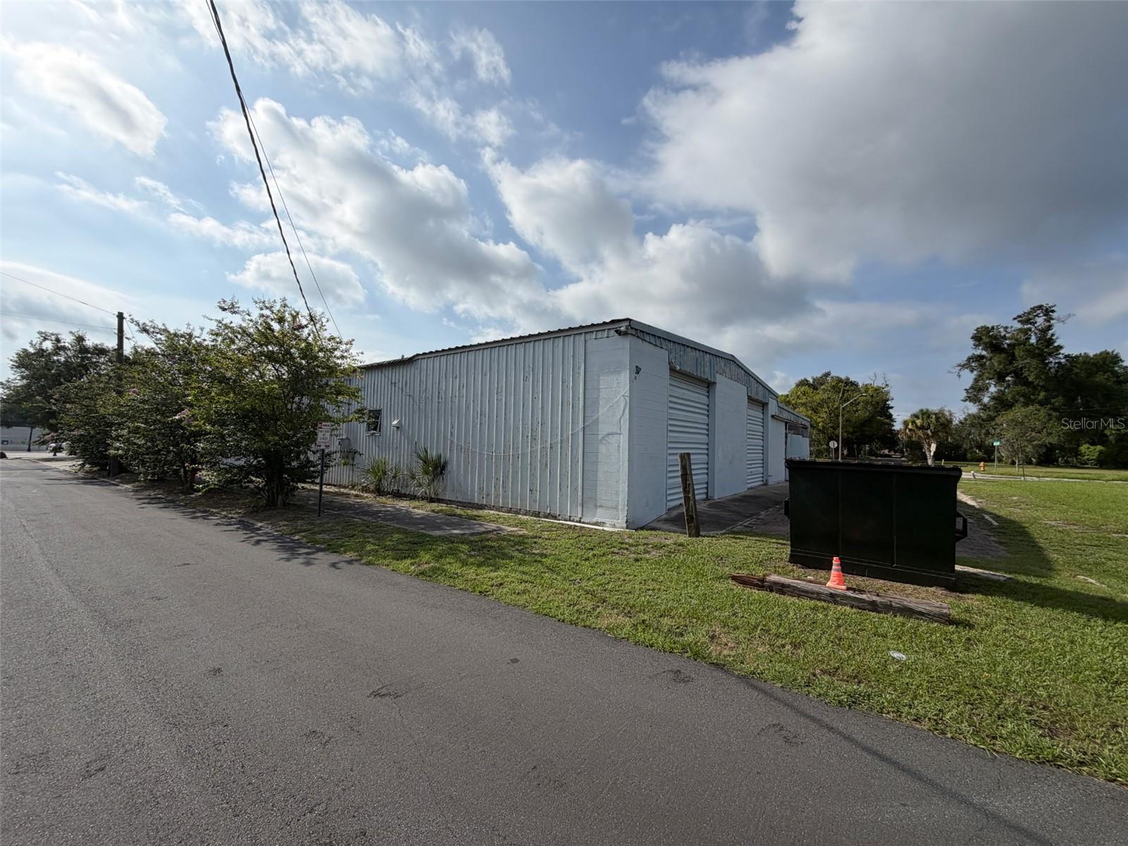 111 W Parker St Property Photo 11