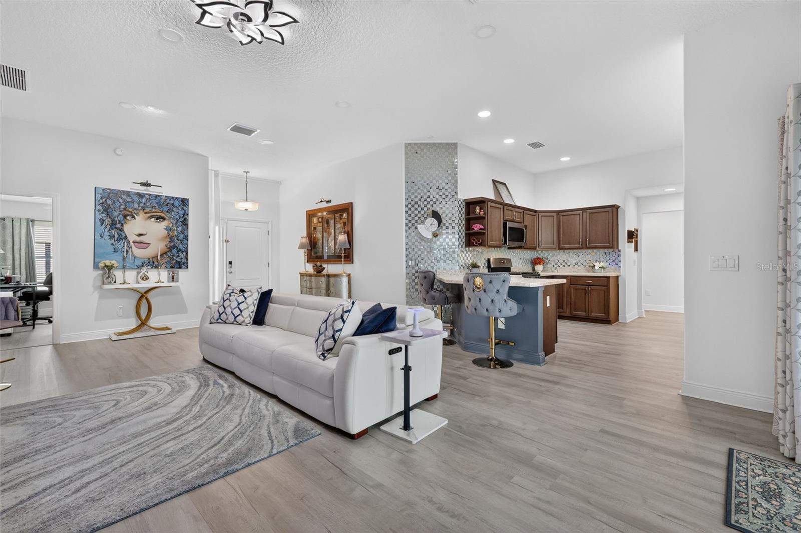 5977 Pheil Path Property Photo 8