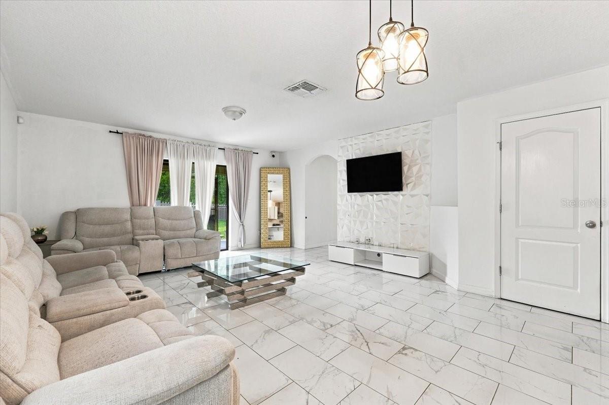 508 Miles Blvd Property Photo 9