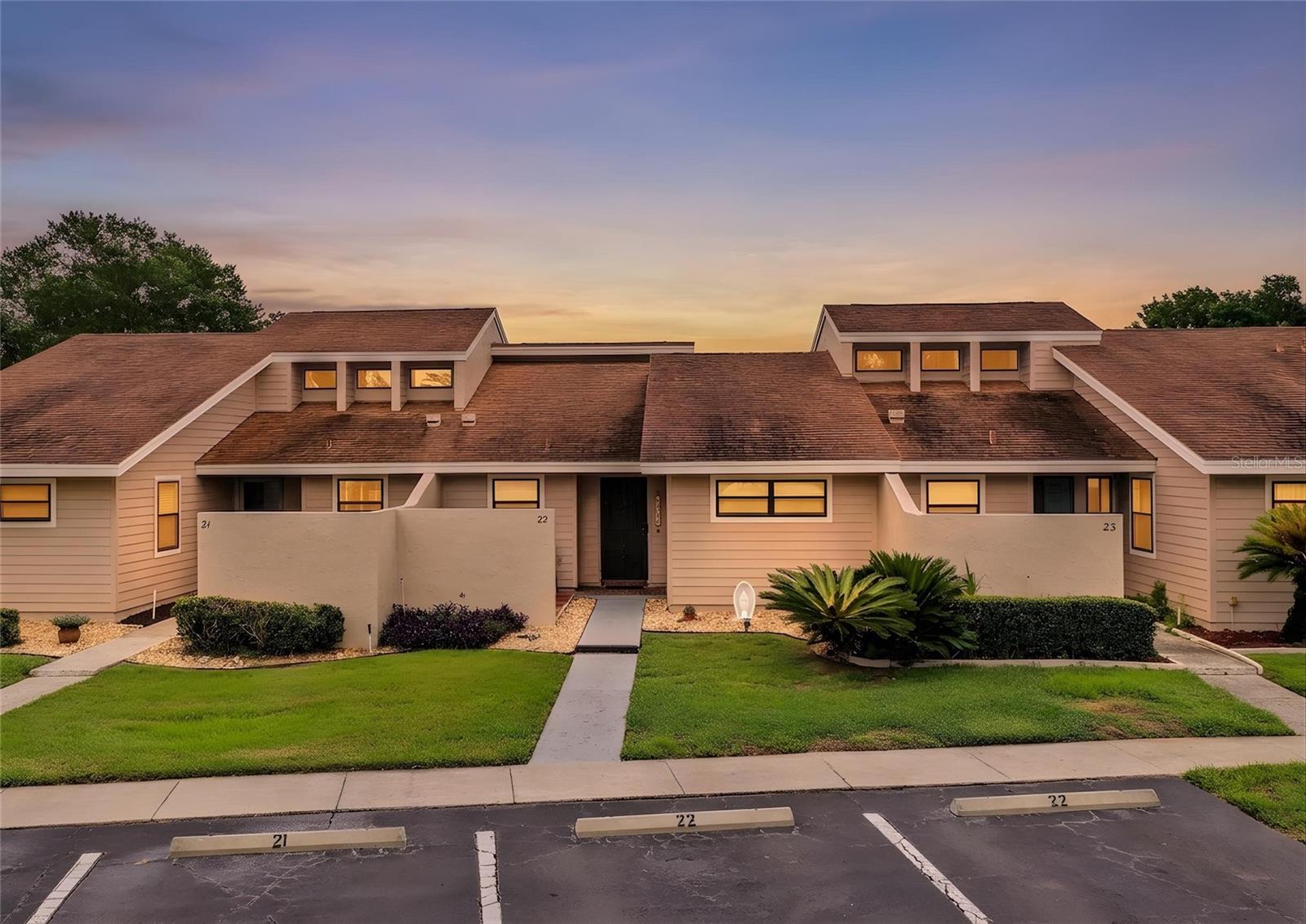5225 IMPERIAL LAKES BLVD #22