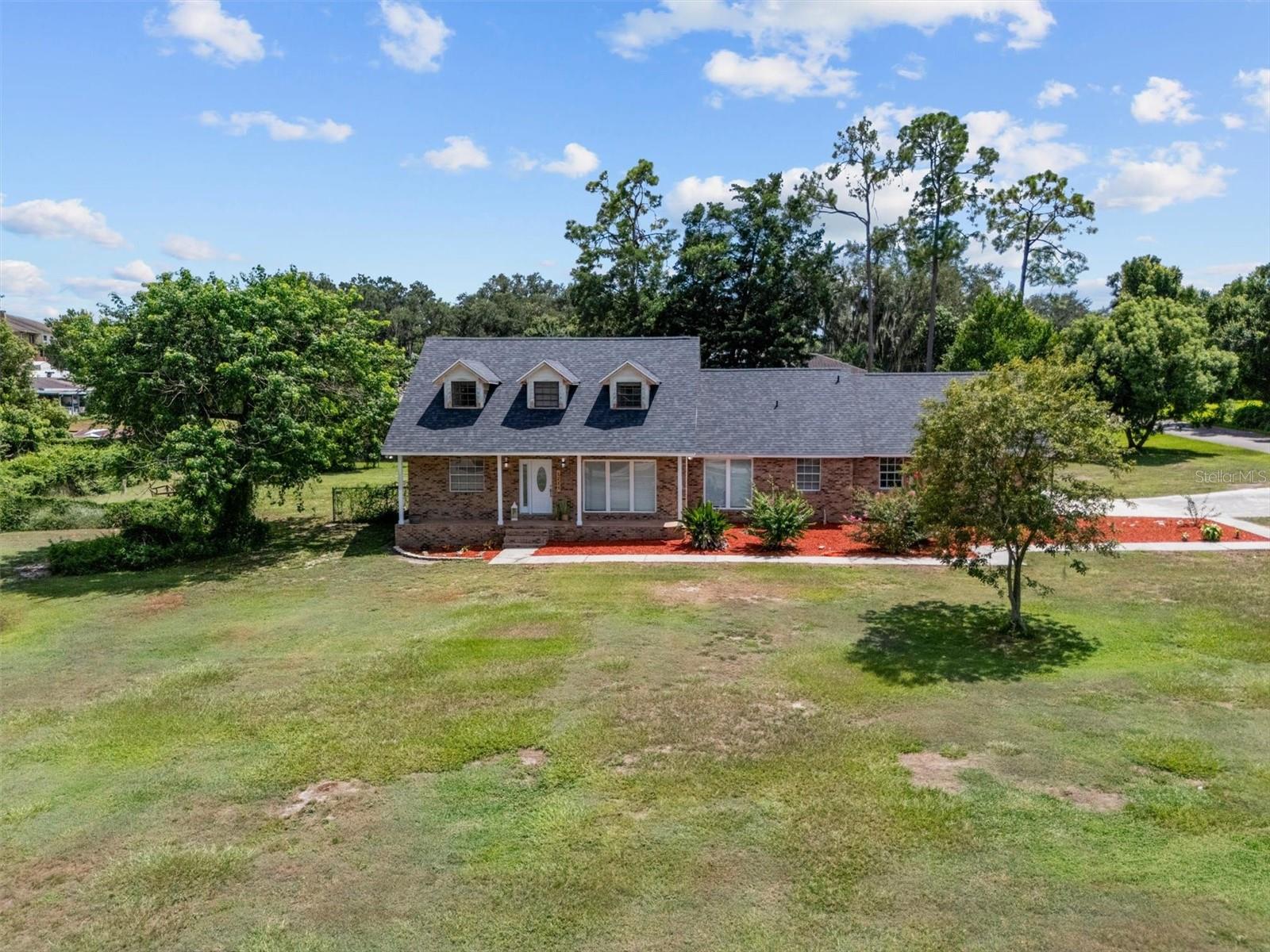 1715 LAKE MIRIAM DR