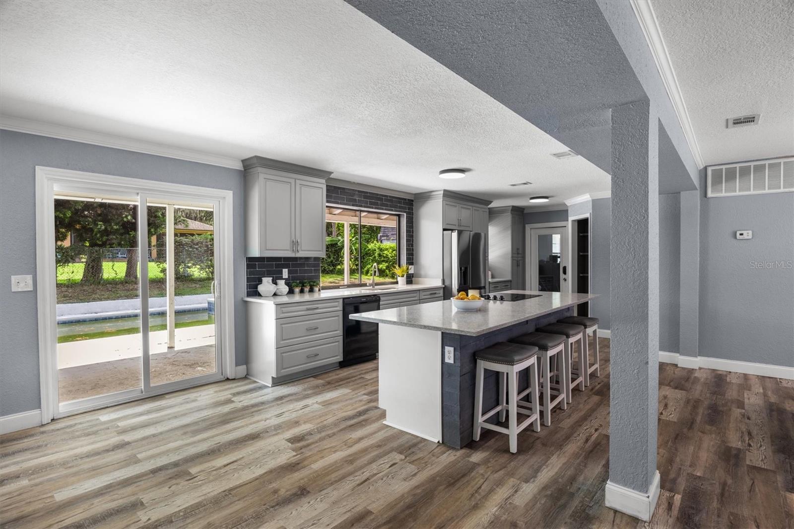 1715 Lake Miriam Dr Property Photo 11