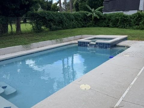 1715 Lake Miriam Dr Property Photo 40