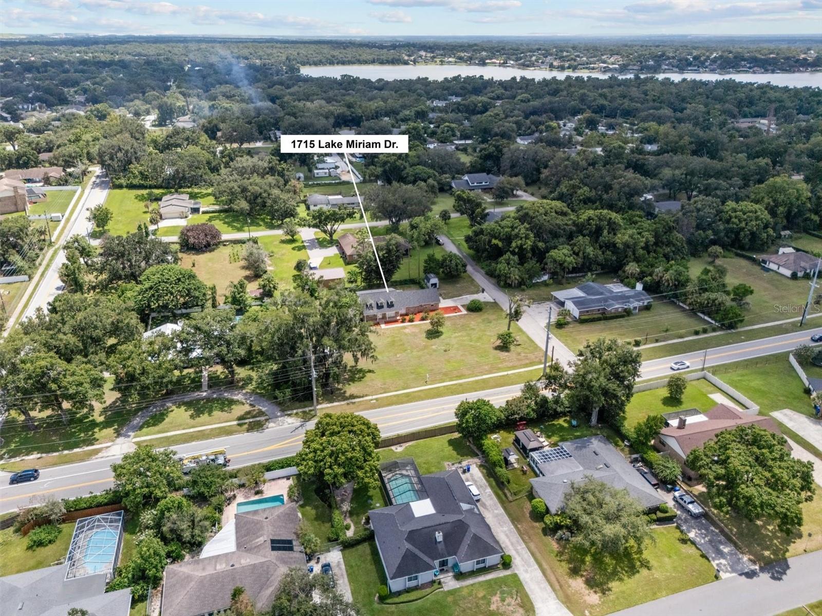 1715 Lake Miriam Dr Property Photo 43