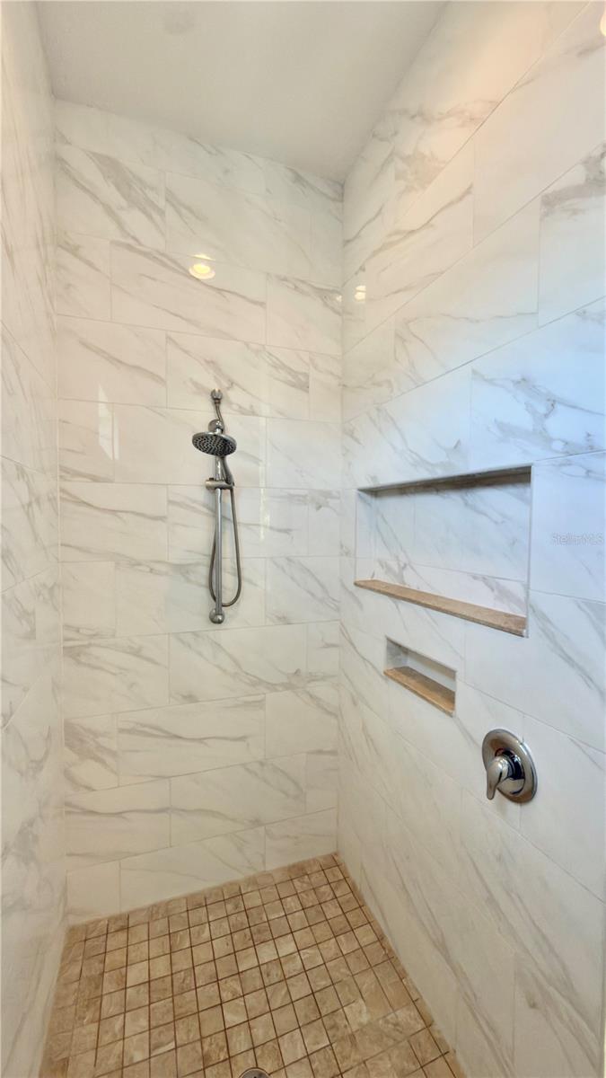 652 Kenneth Way Property Photo 31
