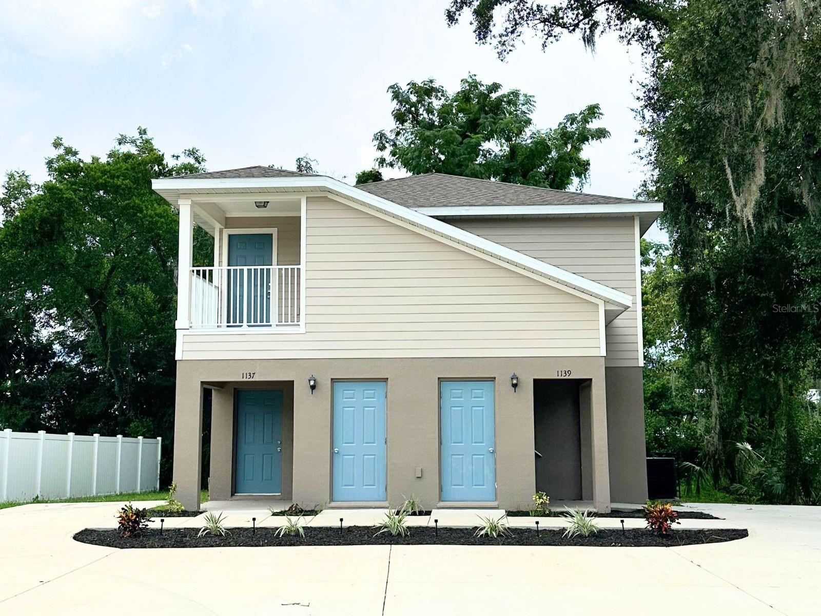 1139 Sycamore St Property Photo 1