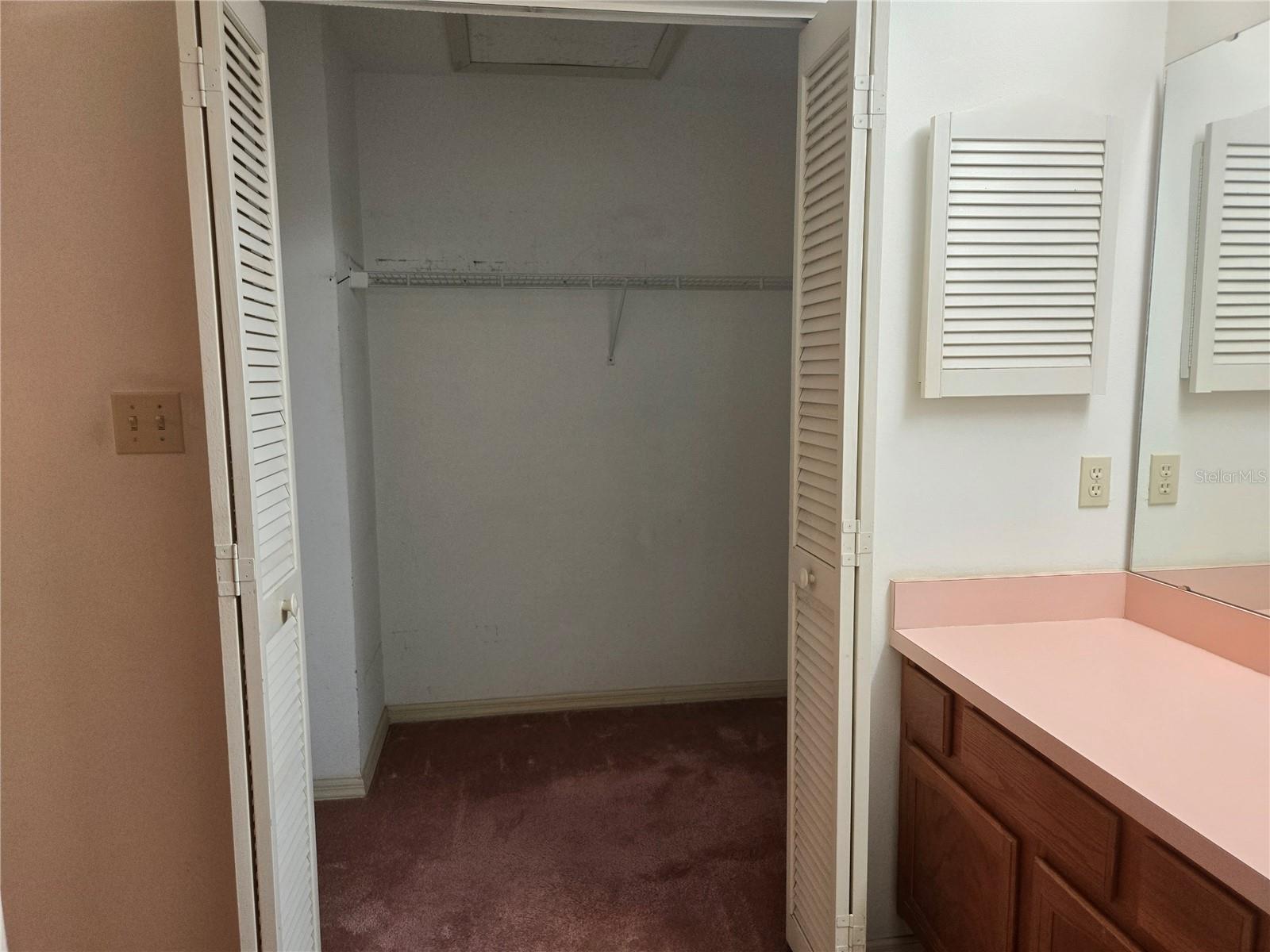 6217 Raven Run Property Photo 15