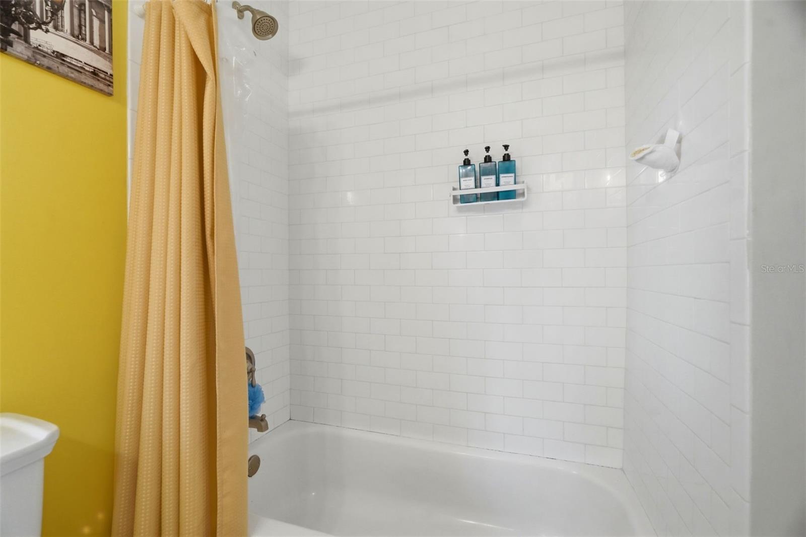 1410 E Edgewood Dr Property Photo 13