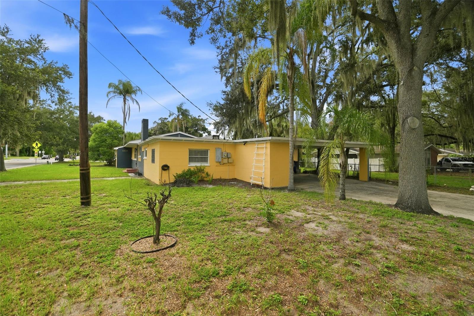 1410 E Edgewood Dr Property Photo 26