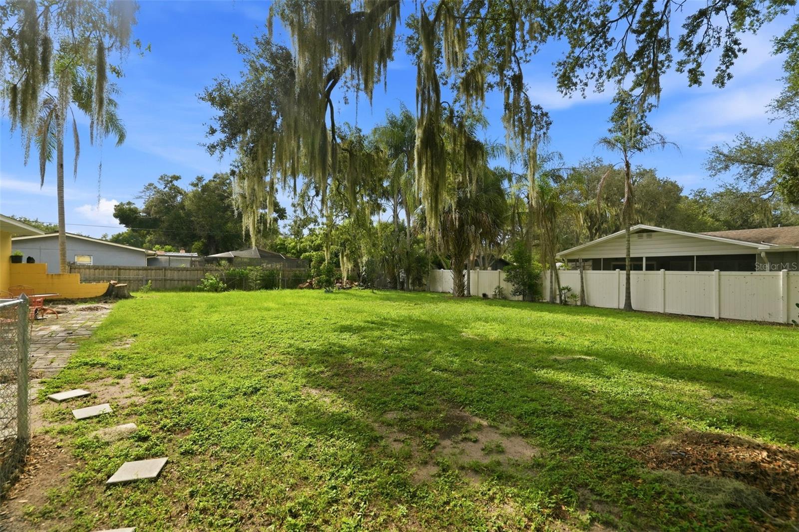 1410 E Edgewood Dr Property Photo 30
