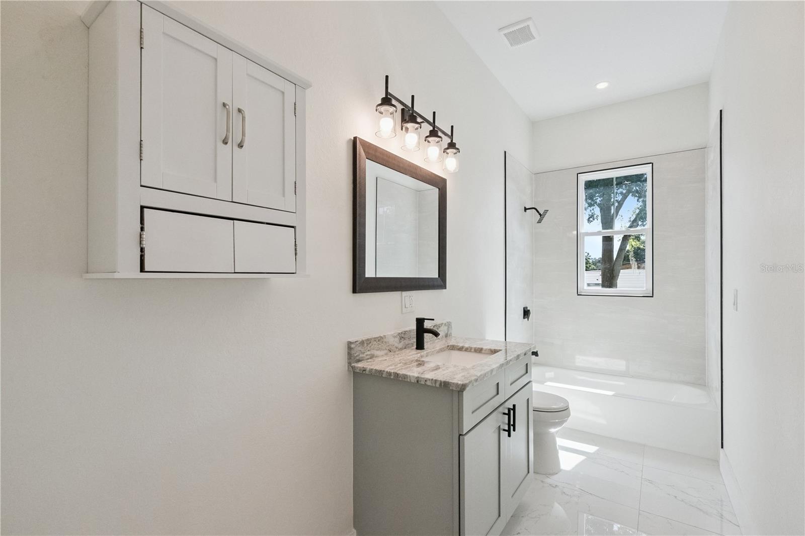 207 Avenue E Se Property Photo 12