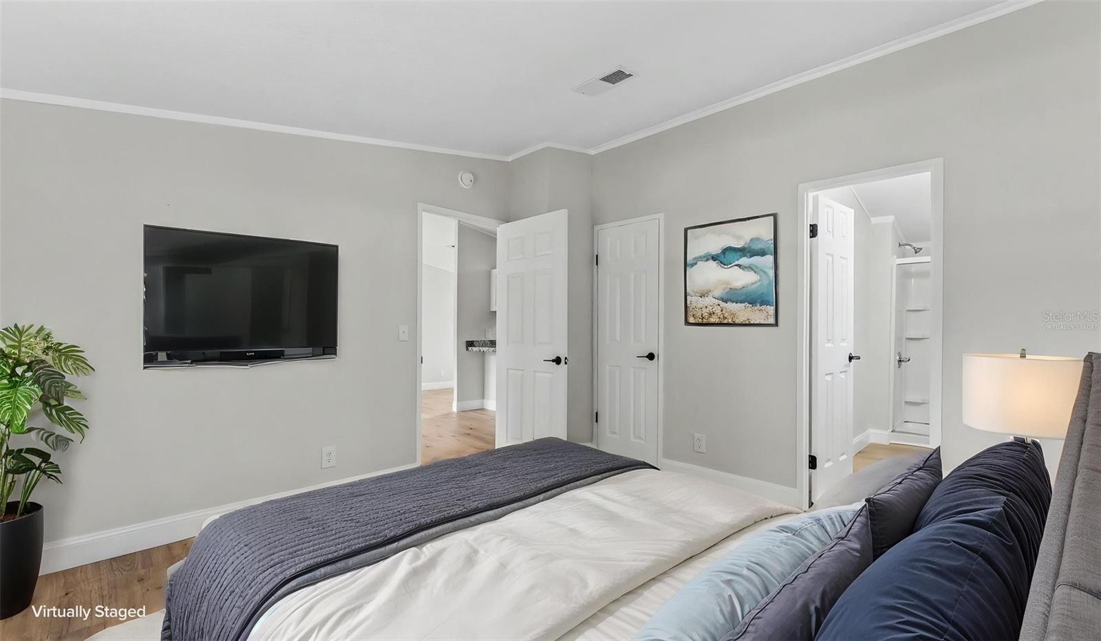 1222 Rowell St Property Photo 3