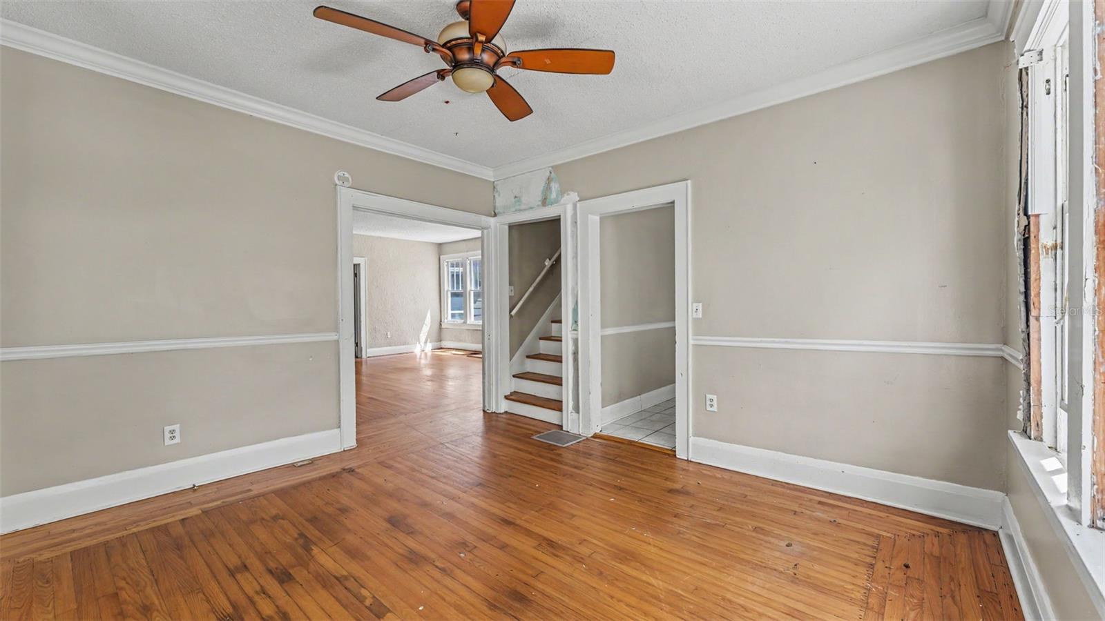 2406 Fairmount Ave Property Photo 6