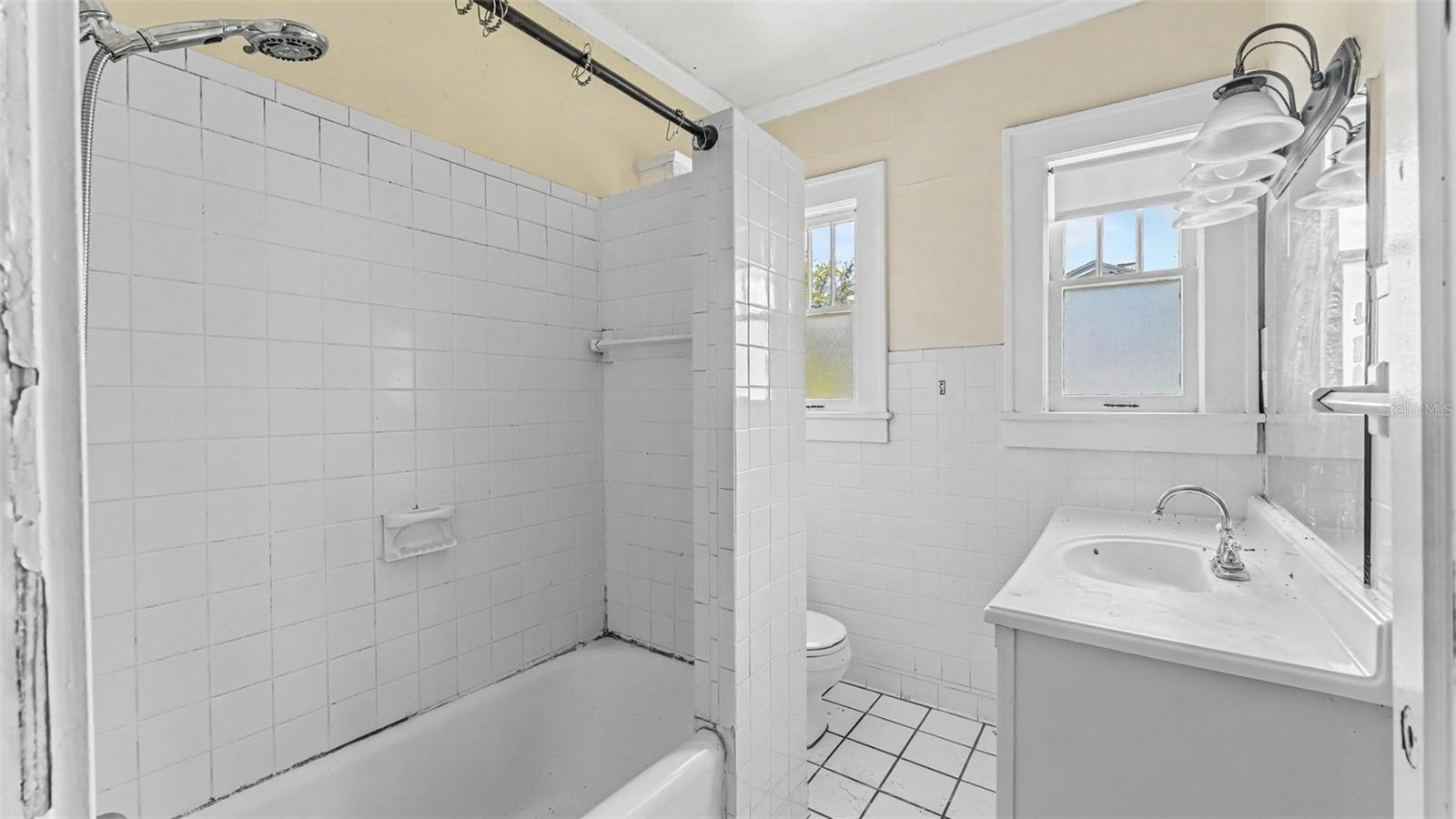 2406 Fairmount Ave Property Photo 13