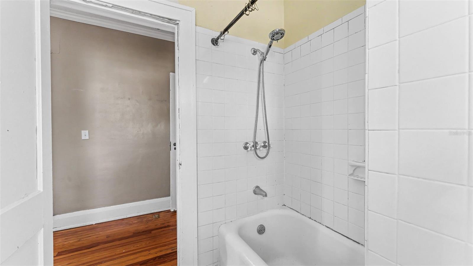 2406 Fairmount Ave Property Photo 15