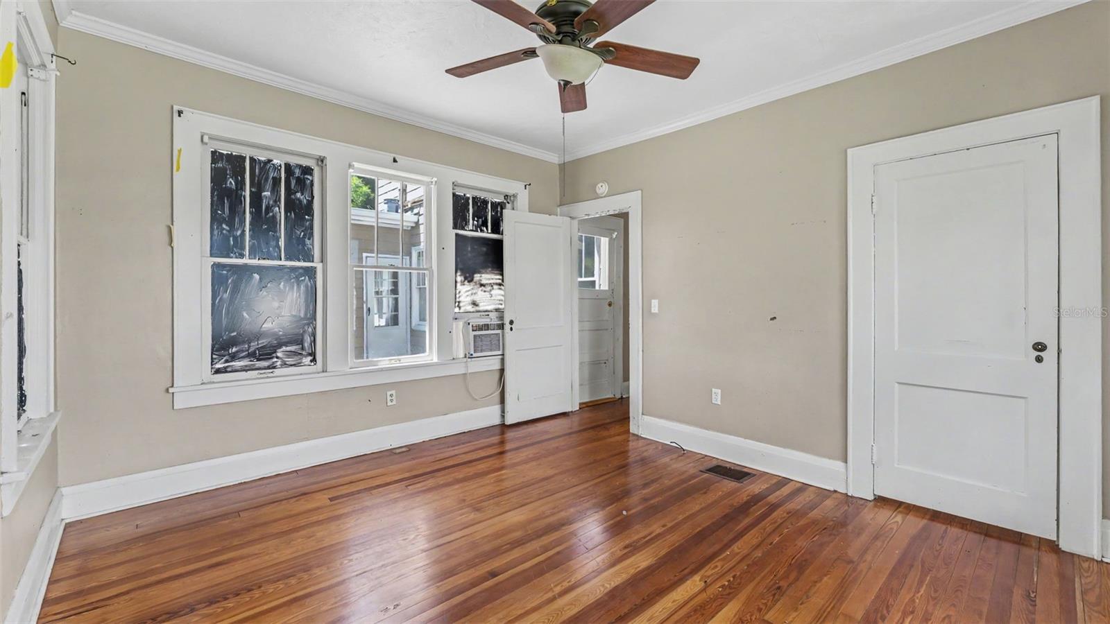 2406 Fairmount Ave Property Photo 17