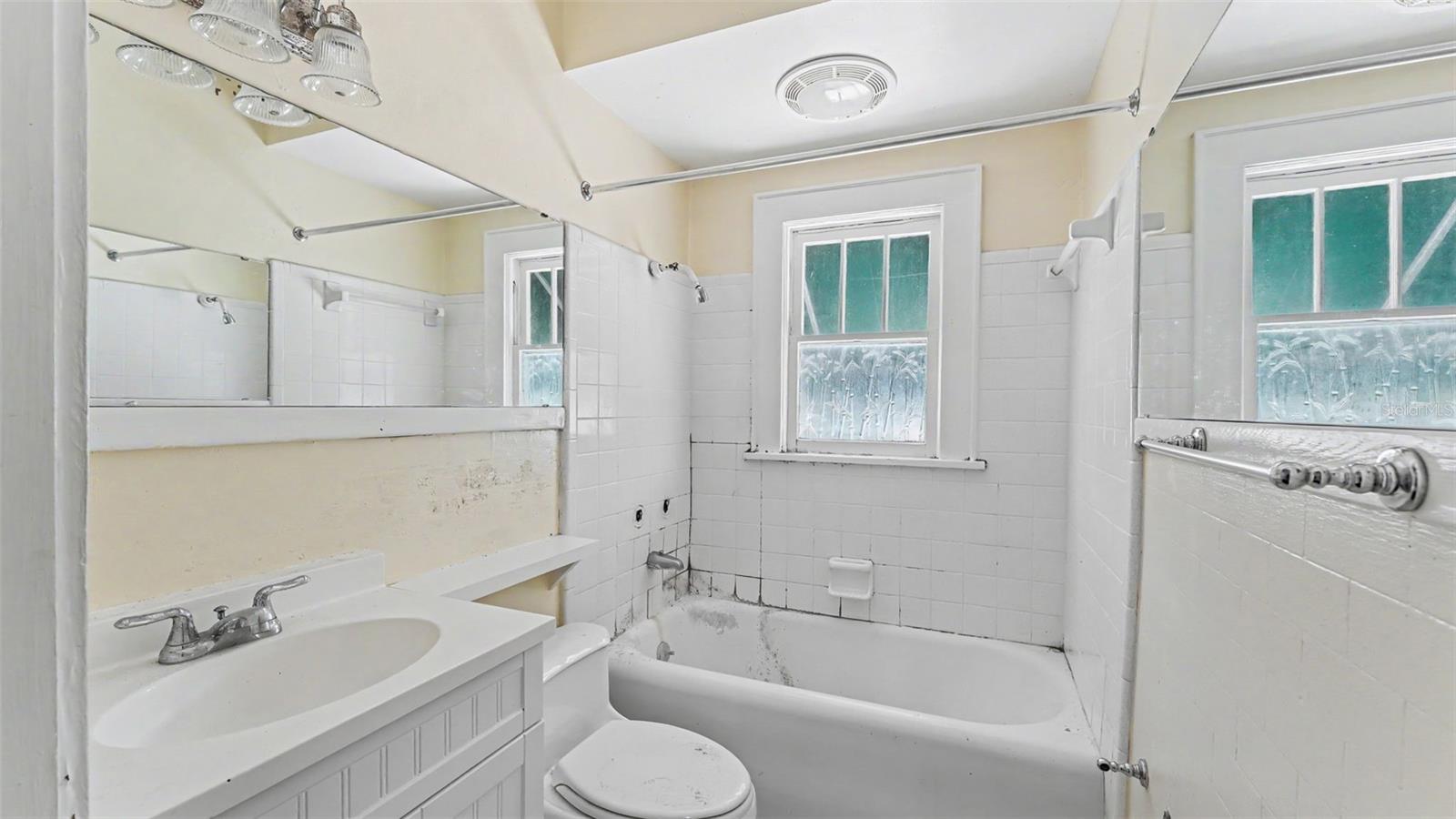 2406 Fairmount Ave Property Photo 22