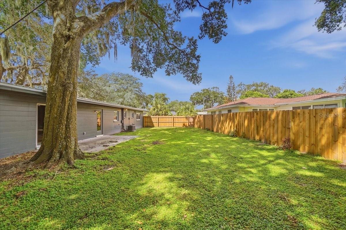 1402 Phyllis St Property Photo 25