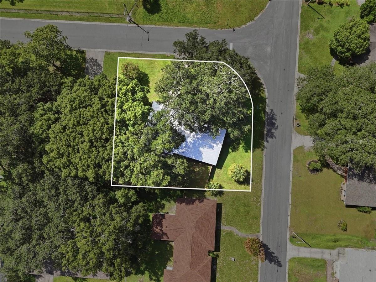 1402 Phyllis St Property Photo 35