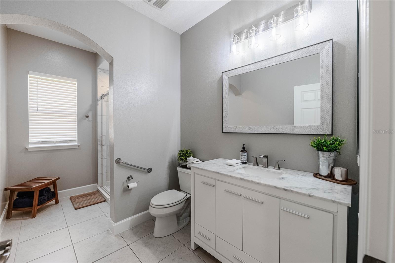 1221 Vista Hills Dr Property Photo 33