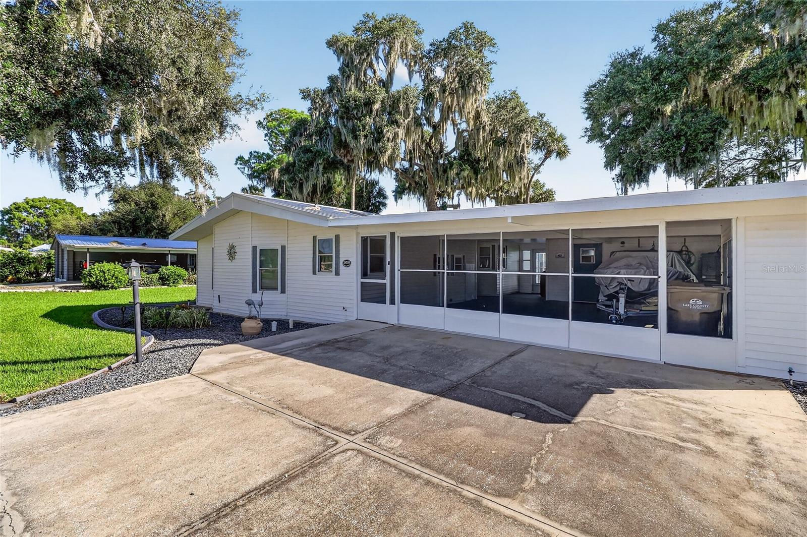 38310 Langlois Pl Property Photo 6
