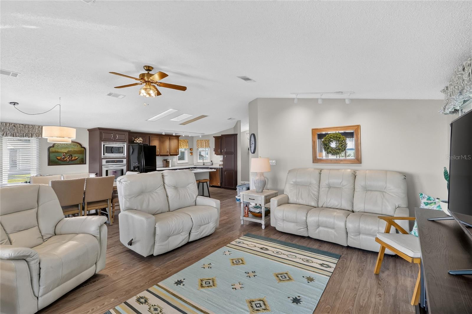 38310 Langlois Pl Property Photo 27