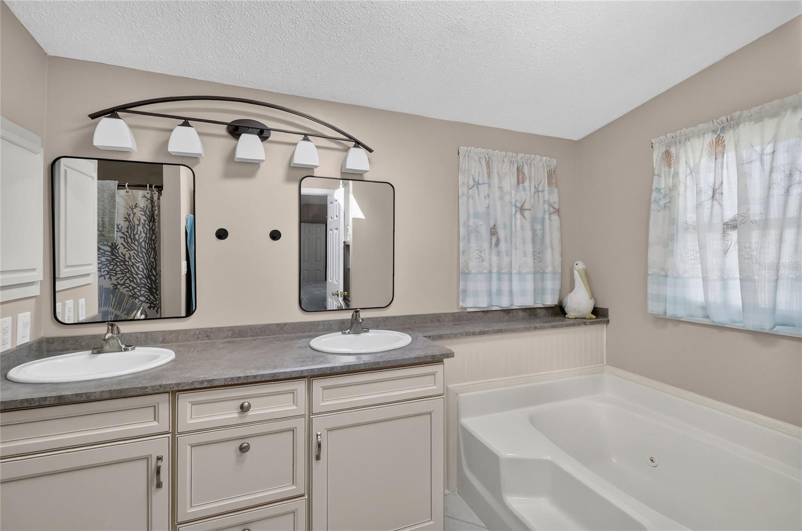 38310 Langlois Pl Property Photo 45