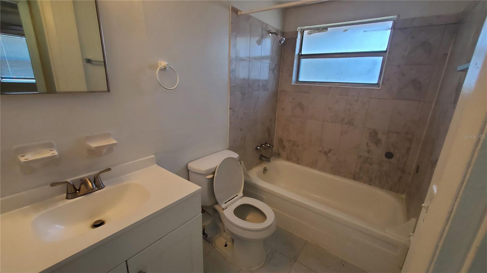L4964334 Property Photo 7