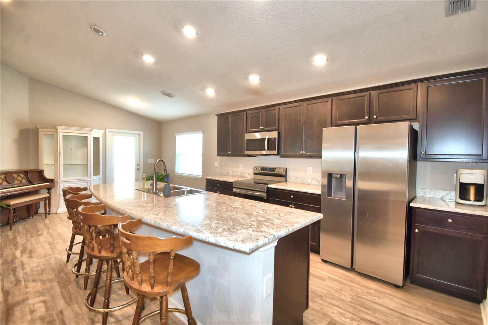 1390 Mezzavalle Way Property Photo 12