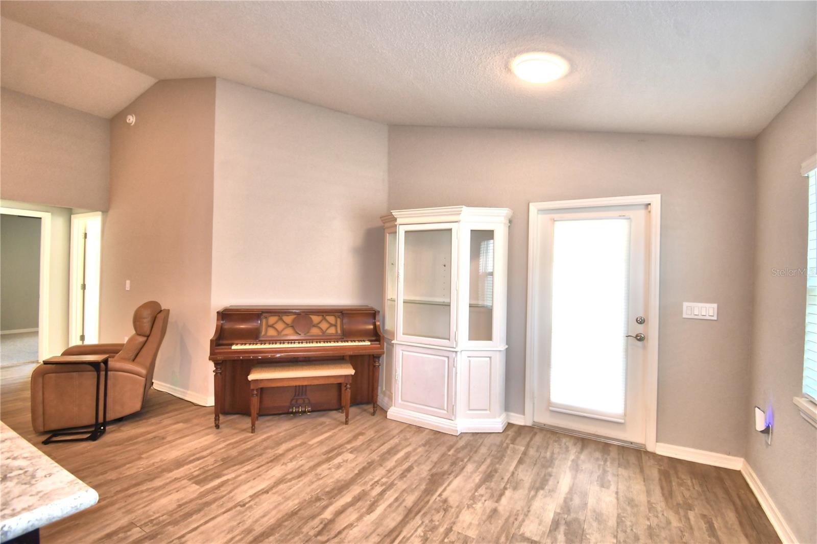 1390 Mezzavalle Way Property Photo 15