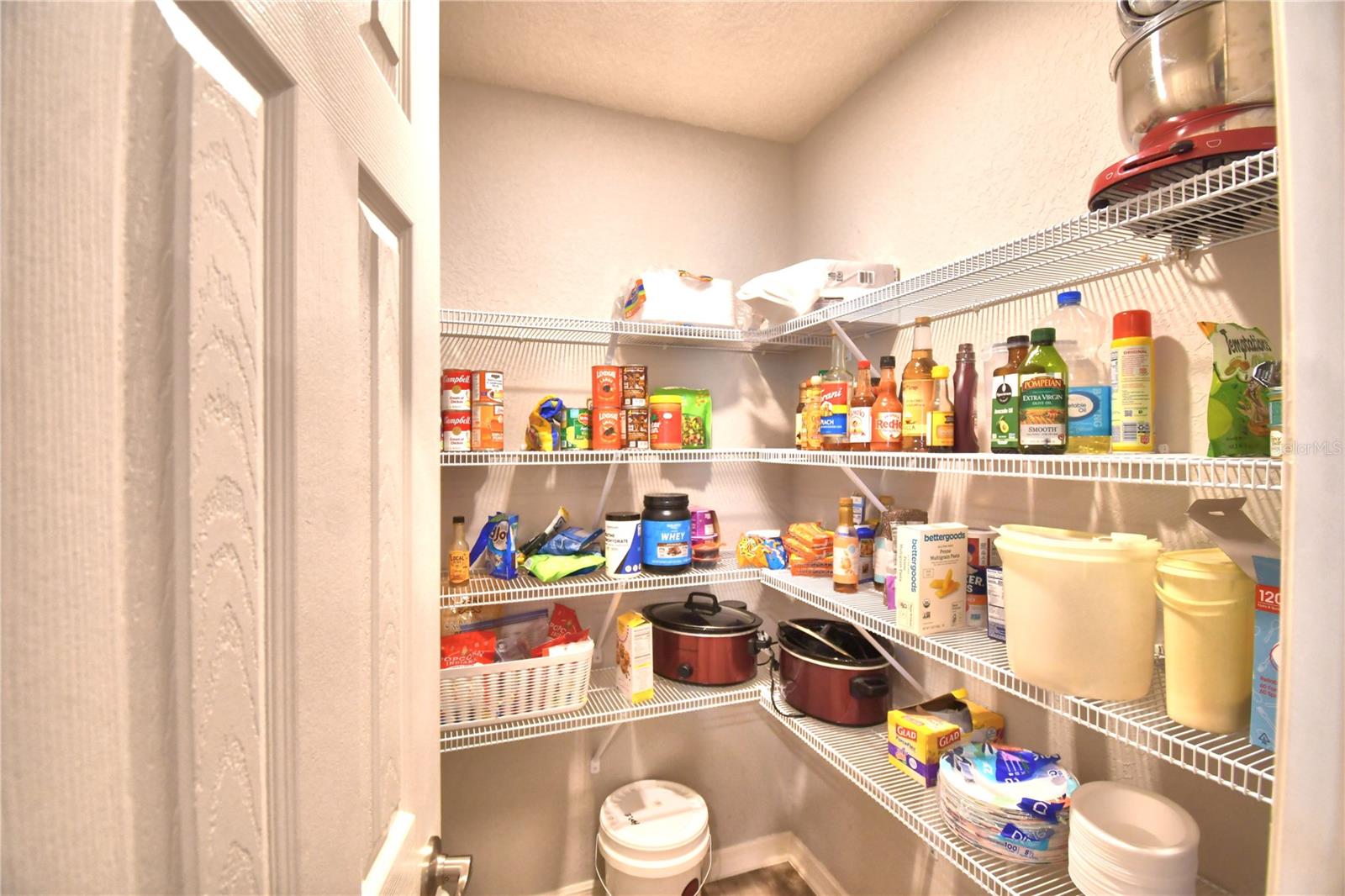 1390 Mezzavalle Way Property Photo 19