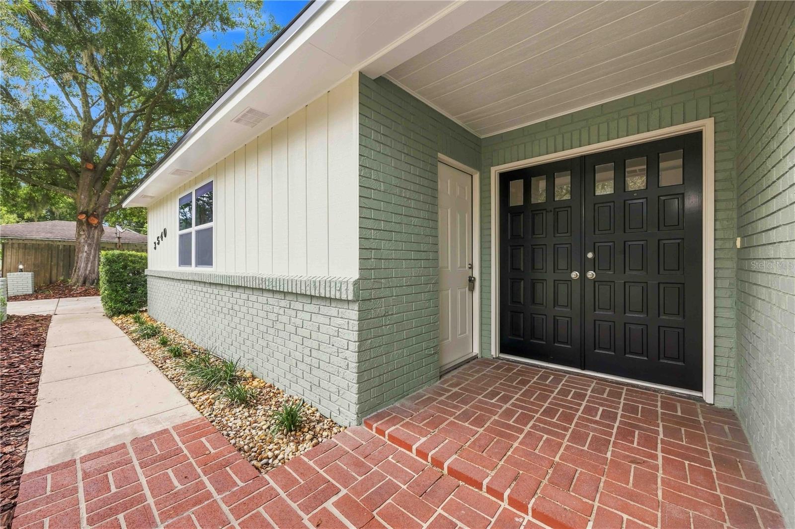 3540 Peacock Ln Property Photo 4