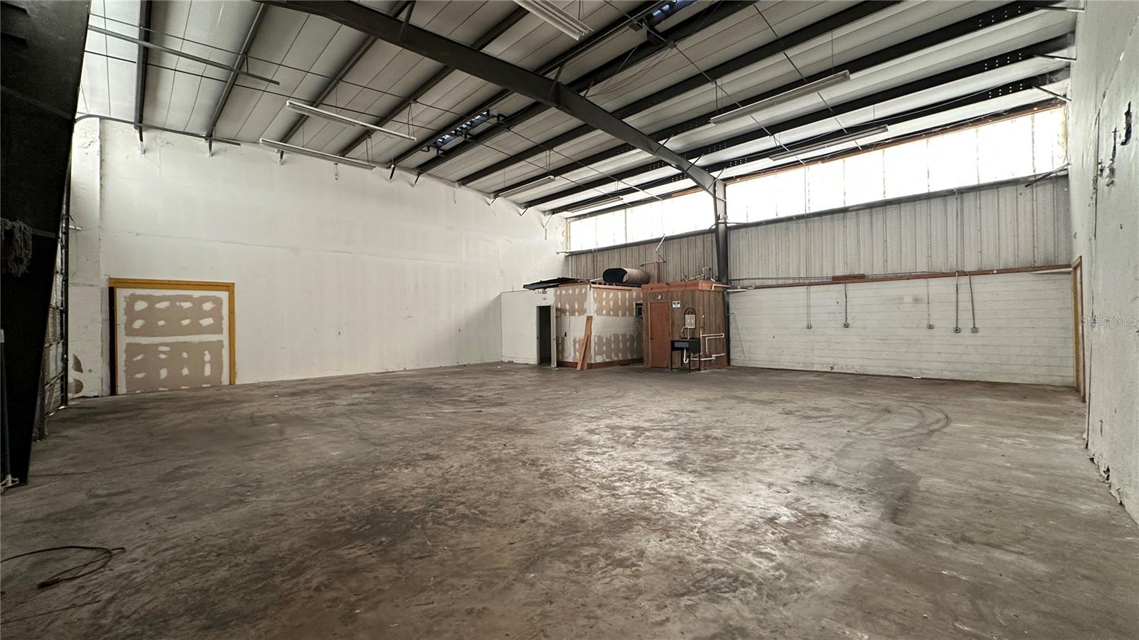 3120-3126 Reynolds Rd Property Photo 14