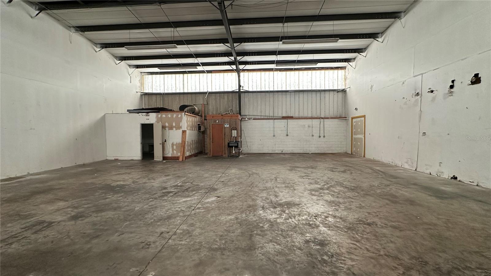 3120-3126 Reynolds Rd Property Photo 17