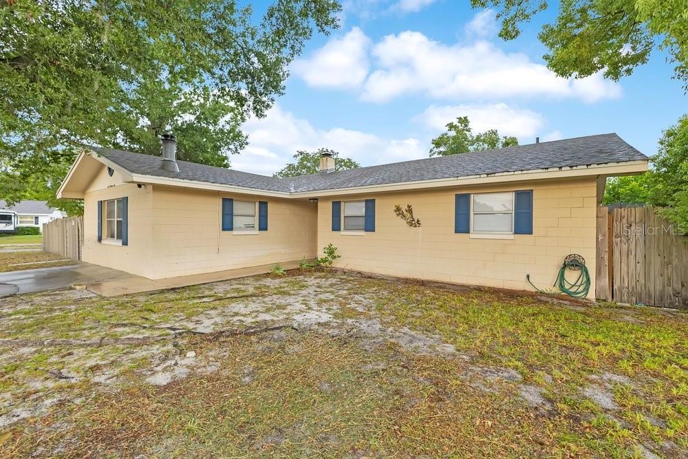 506 Clayton Cir Property Photo 2
