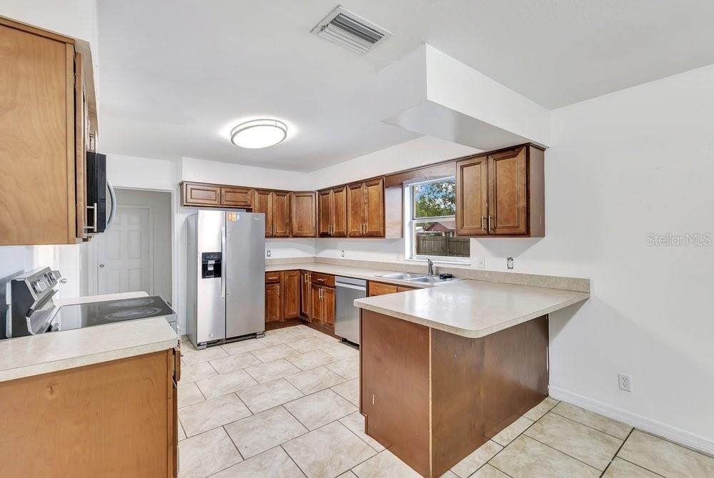 506 Clayton Cir Property Photo 7