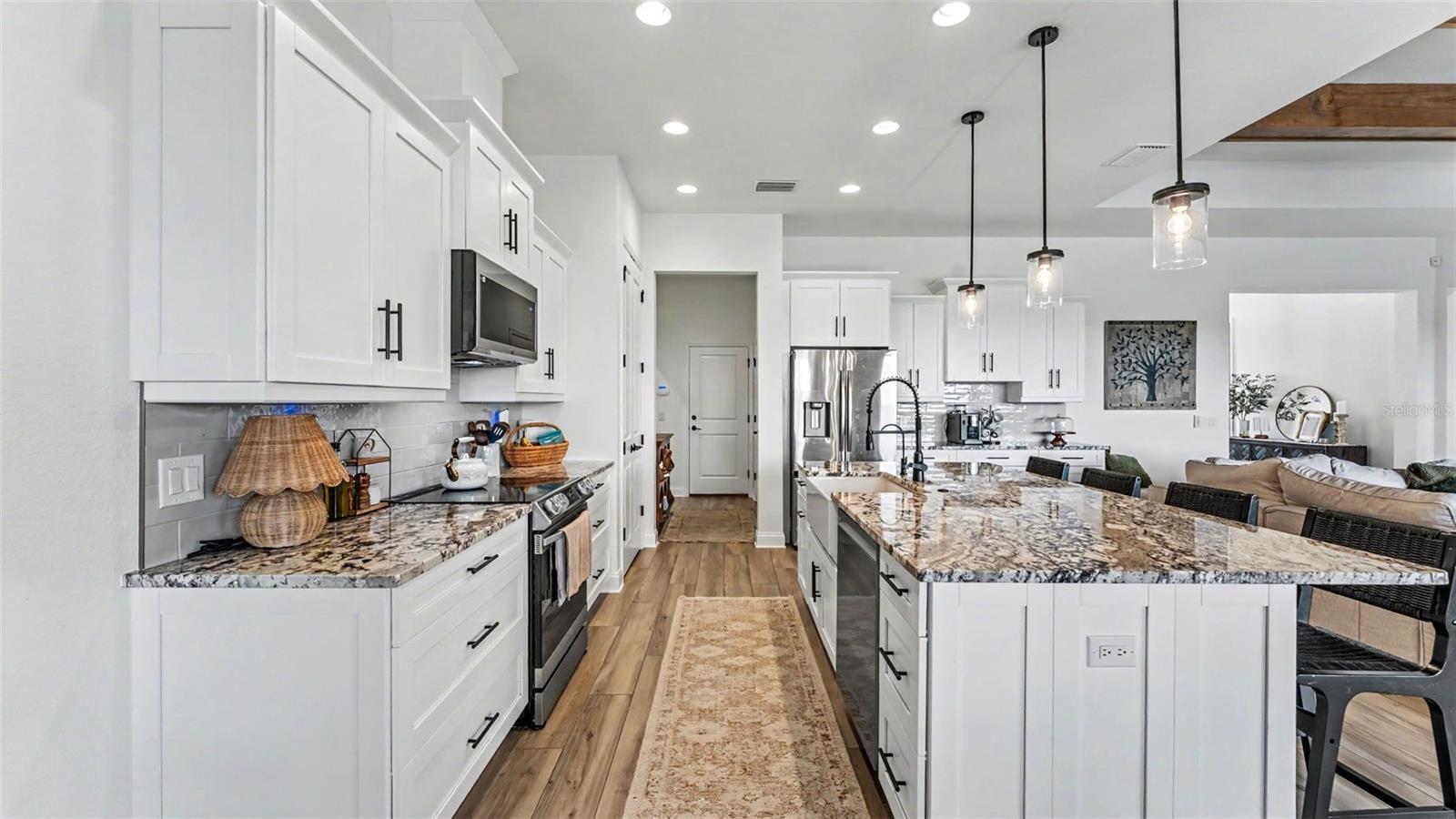 7034 Bentridge Dr Property Photo 20