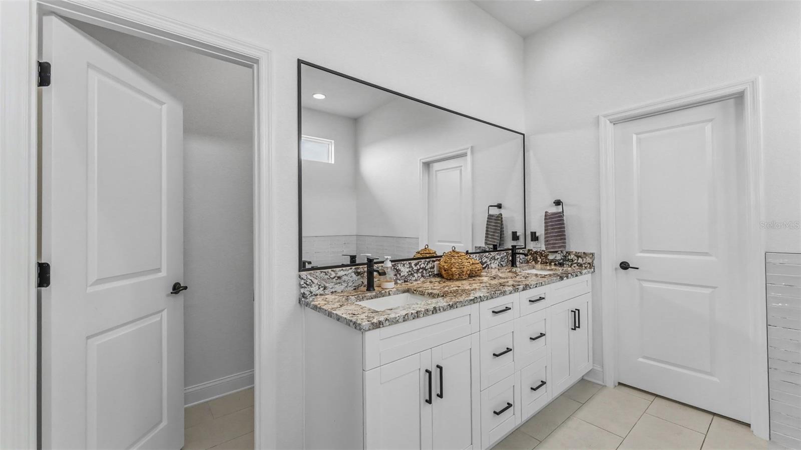 7034 Bentridge Dr Property Photo 33