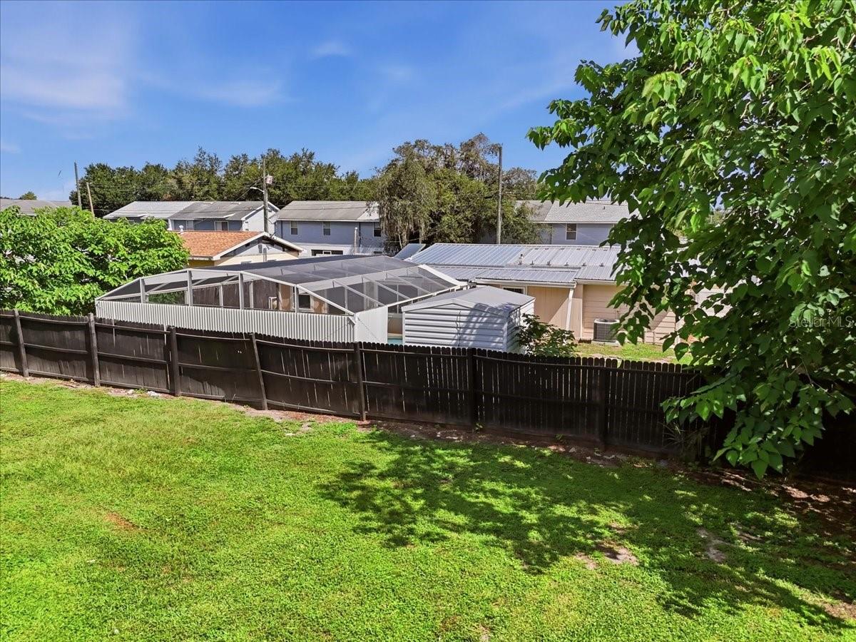 122 W Collins St Property Photo 30