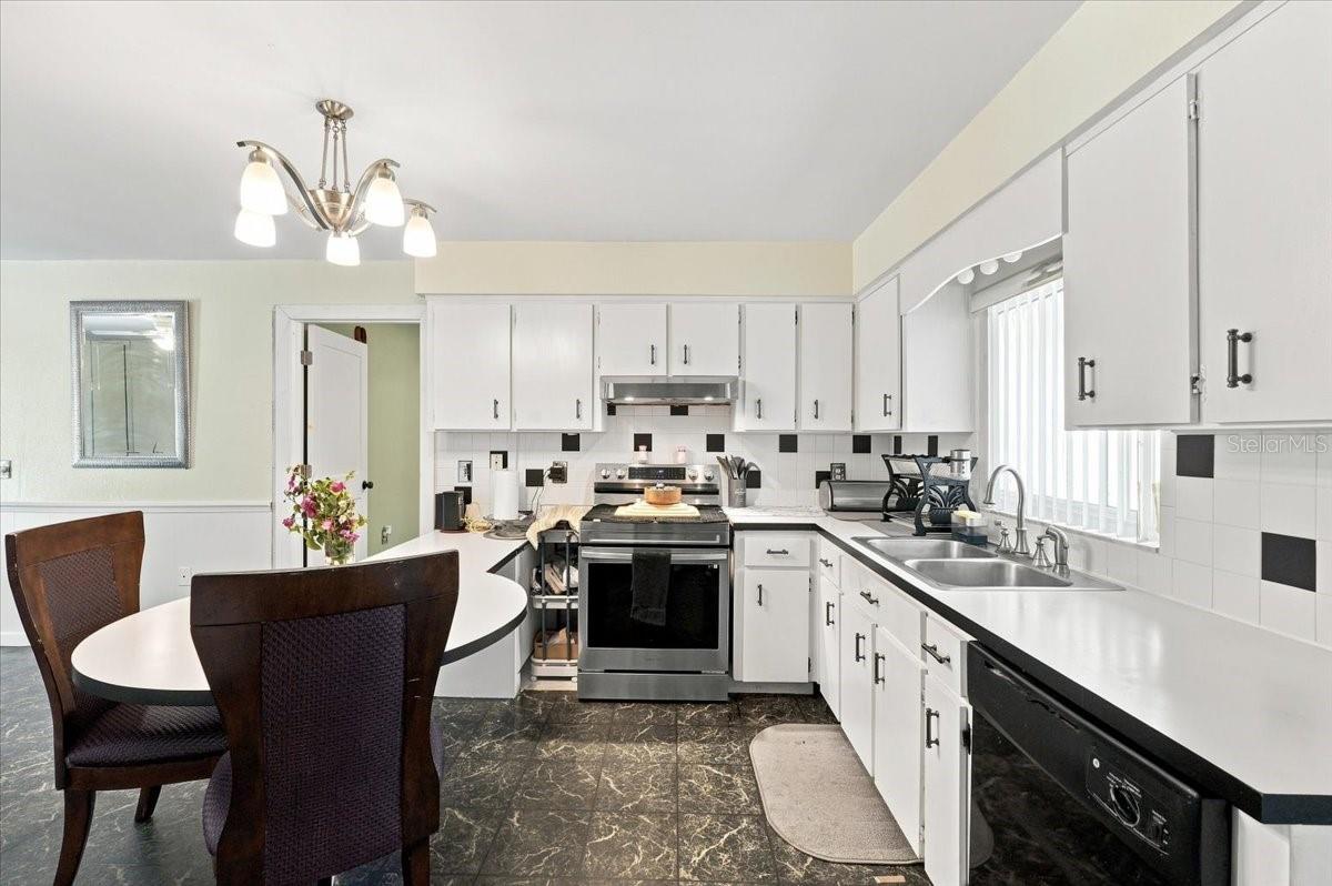 543 State Road 559 Property Photo 12