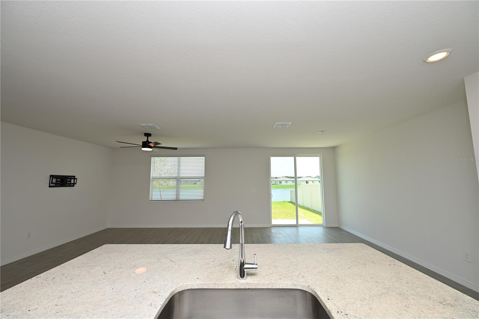 2106 Rosewood Dr Property Photo 14