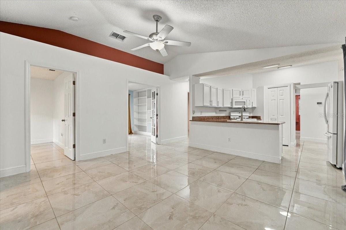 5156 Heatherstone Ct Property Photo 14