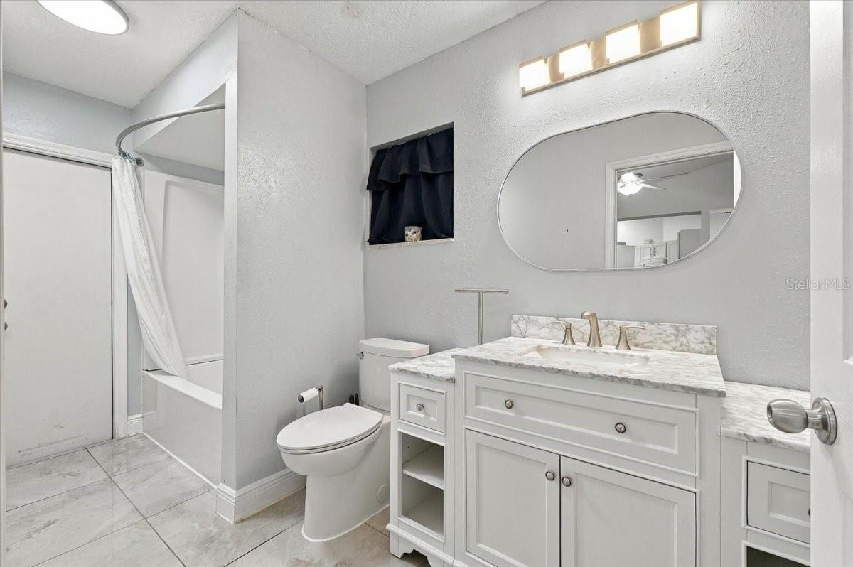 5156 Heatherstone Ct Property Photo 23