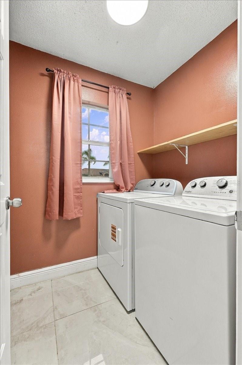 5156 Heatherstone Ct Property Photo 28