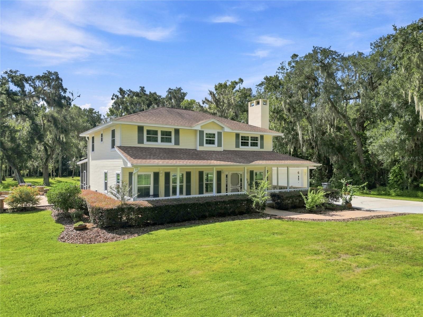 2628 Longwood Dr Property Photo 3