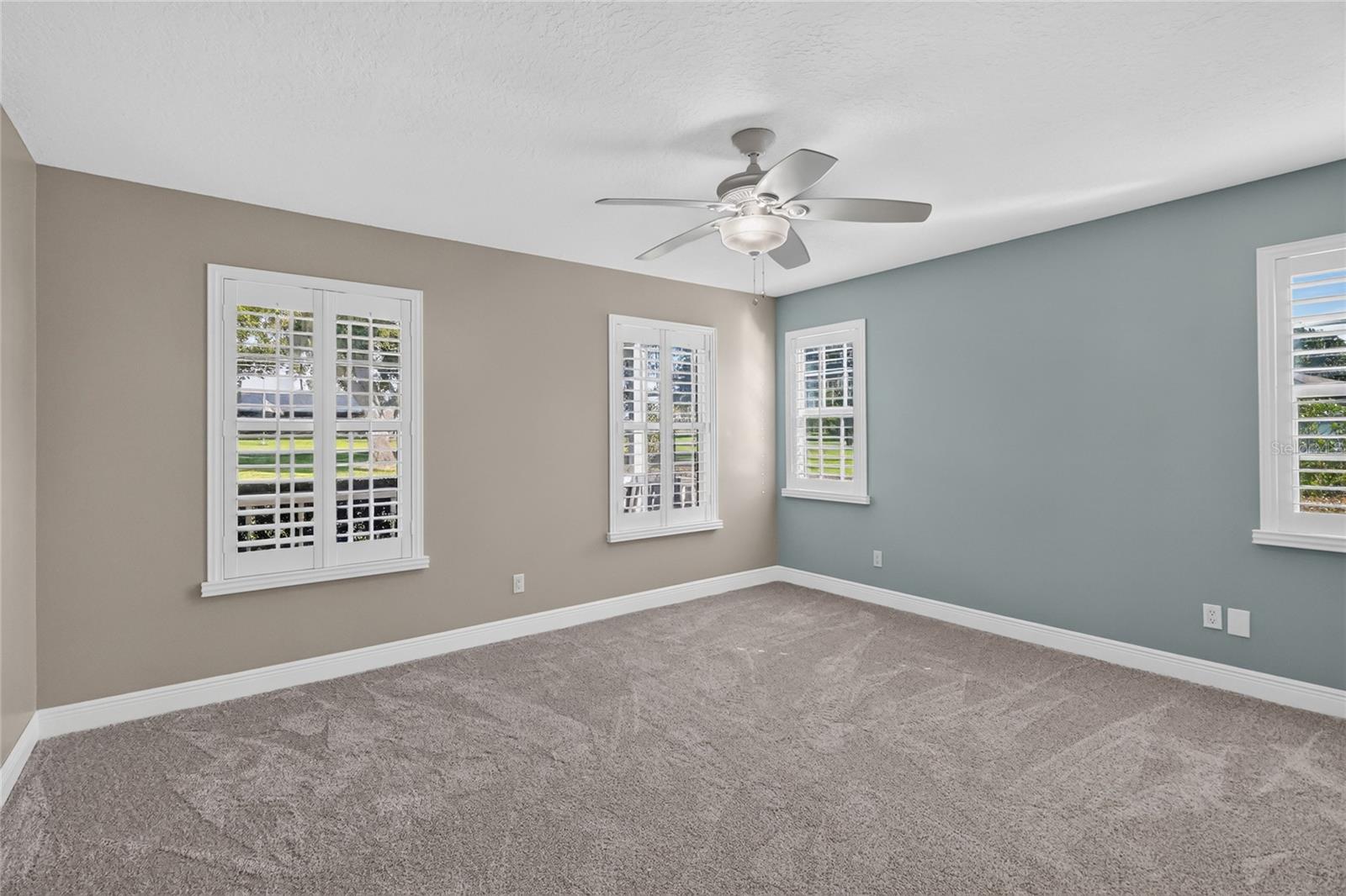 2628 Longwood Dr Property Photo 28