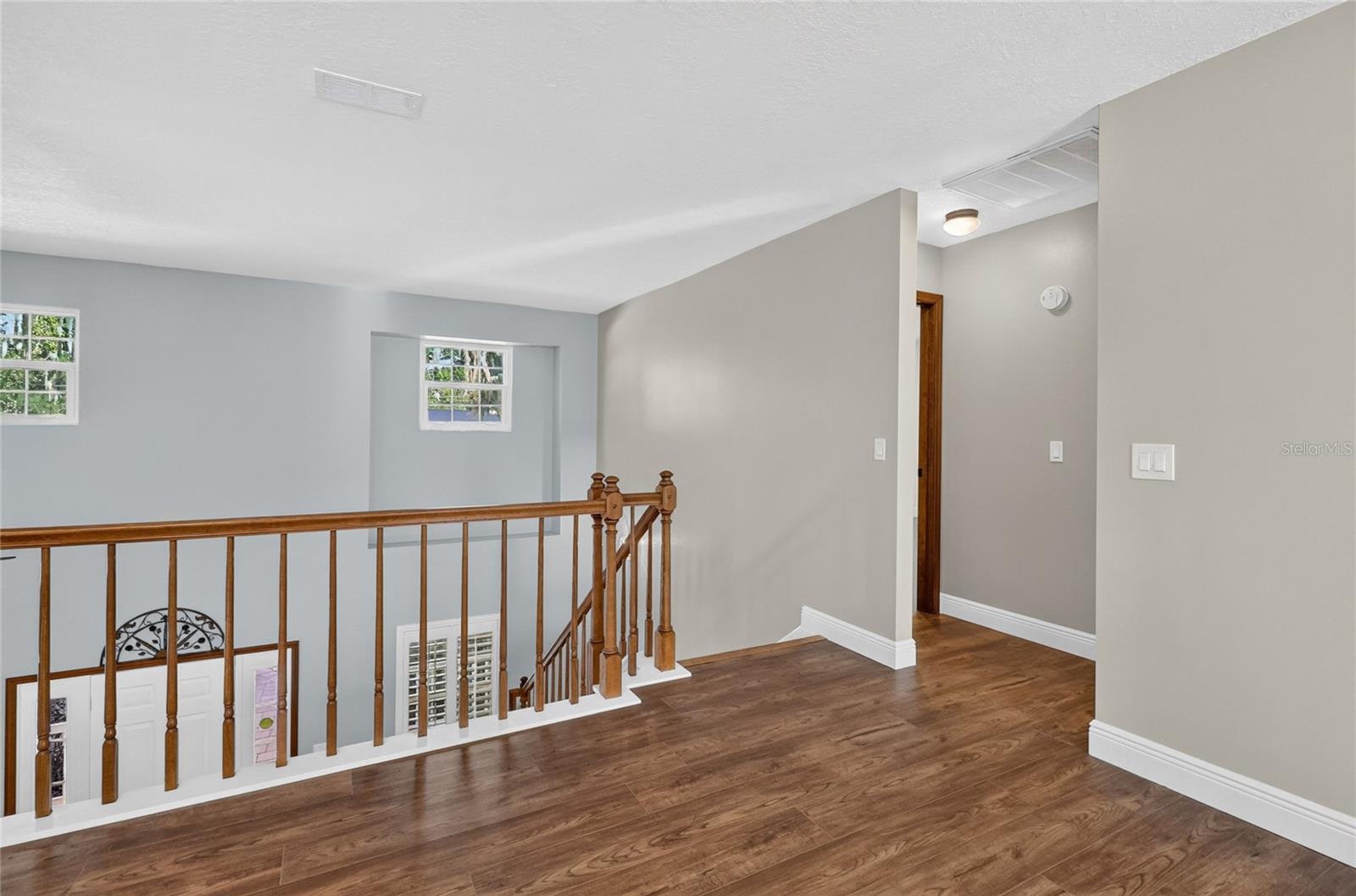 2628 Longwood Dr Property Photo 39